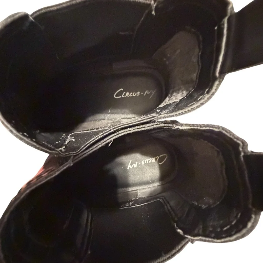 Circus by Sam Edelman Darielle Black Lug Sole Chelsea Ankle Boots Womens 11